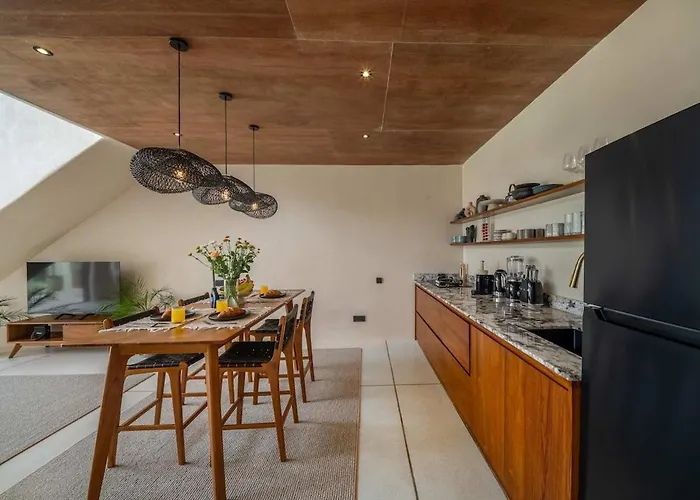 Nusa Loft V2 2br With Rooftop Space In Uluwatu
